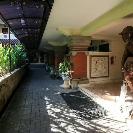 Legian Beach Hotel Kuta Lombok Zewnętrze zdjęcie